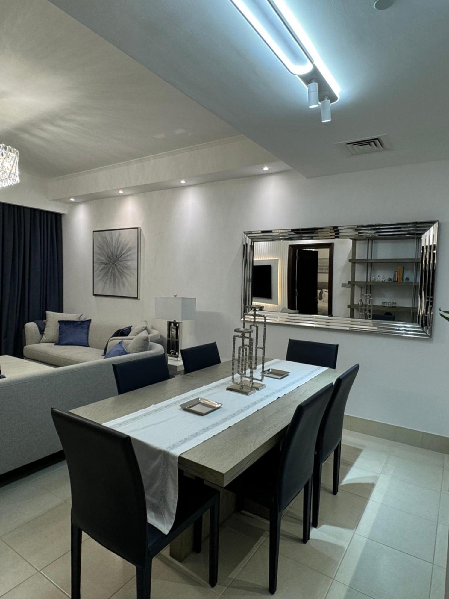 Apartment Lux Burj Khalifa Views 2br Iconic Heart Of Direct Views The Location Mall Boulevard Dubai