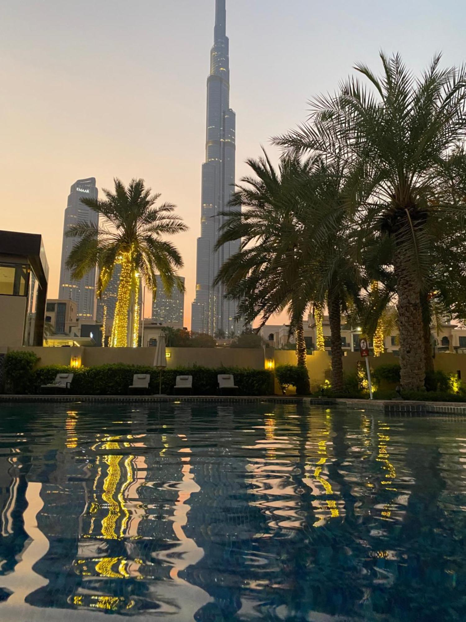 Lux Burj Khalifa Views 2br Iconic Heart Of Direct Views The Location Mall Boulevard Apartment