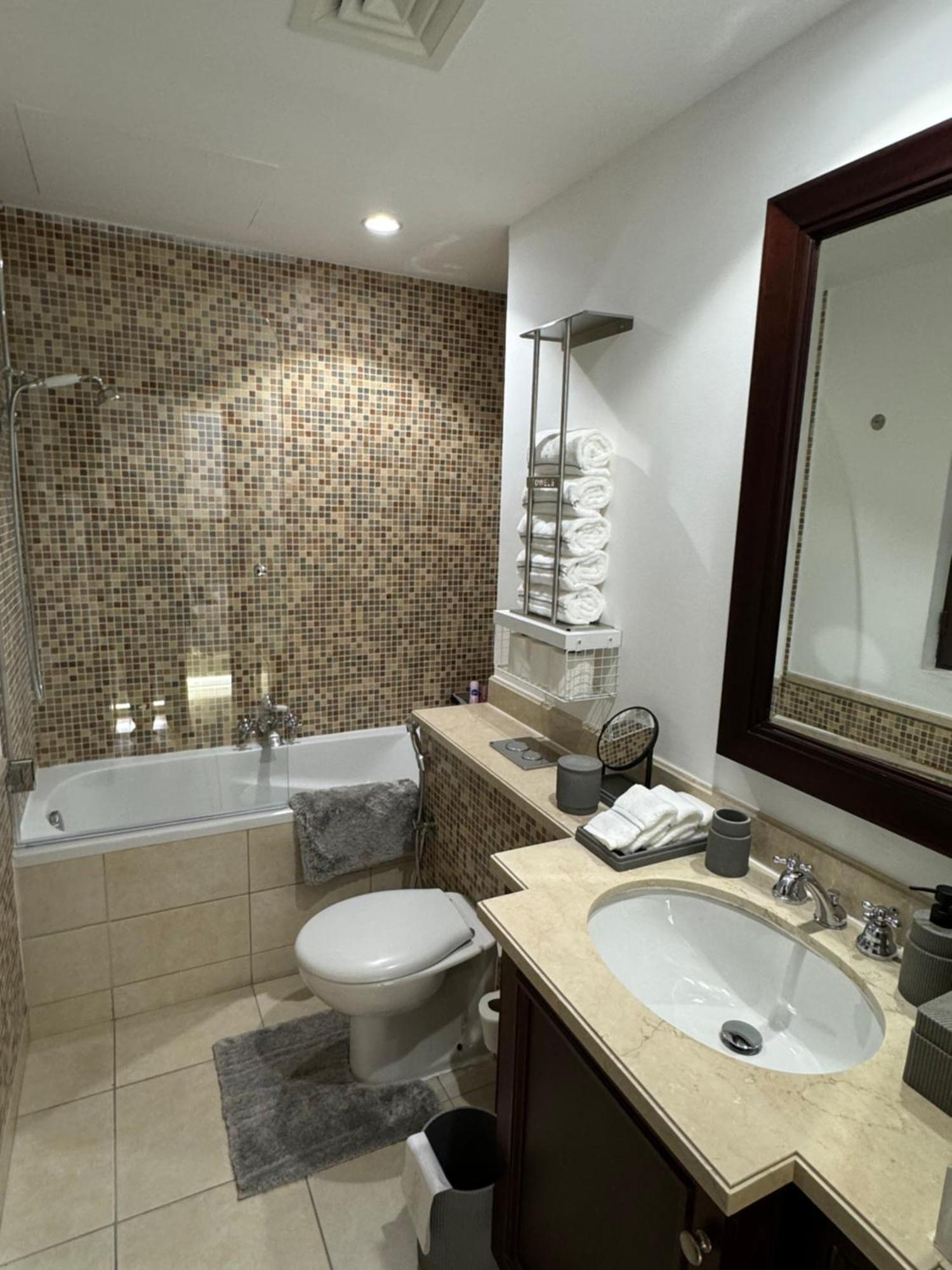 Lux Burj Khalifa Views 2br Iconic Heart Of Direct Views The Location Mall Boulevard * Dubai