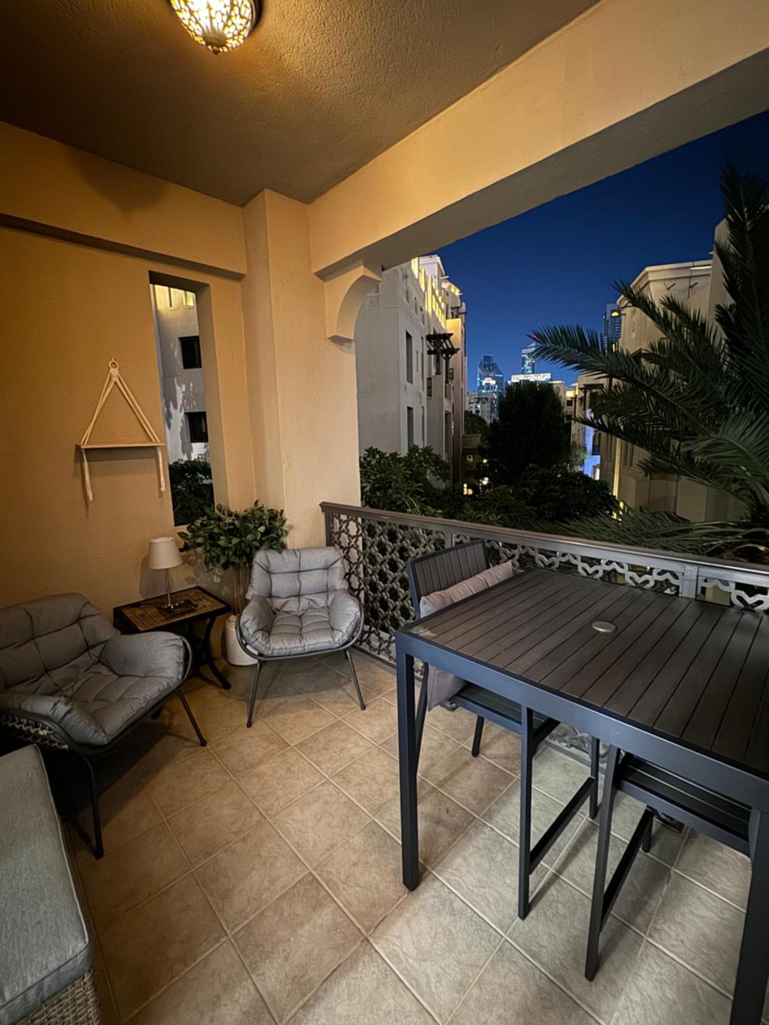 Lux Burj Khalifa Views 2br Iconic Heart Of Direct Views The Location Mall Boulevard