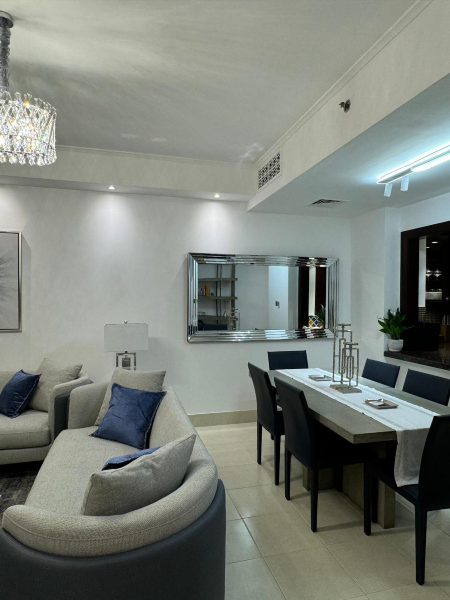 Lux Burj Khalifa Views 2br Iconic Heart Of Direct Views The Location Mall Boulevard