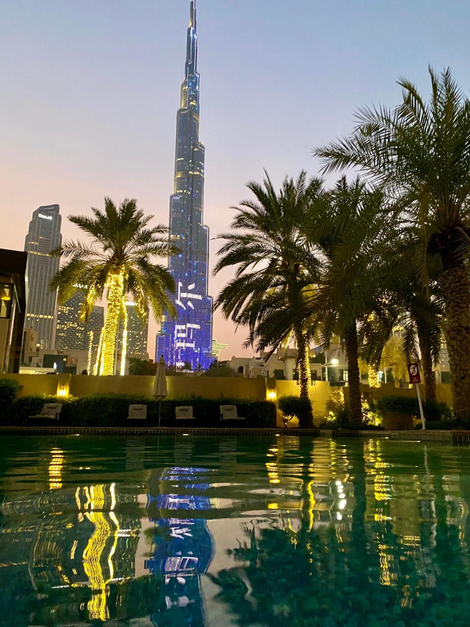 Apartment Lux Burj Khalifa Views 2br Iconic Heart Of Direct Views The Location Mall Boulevard