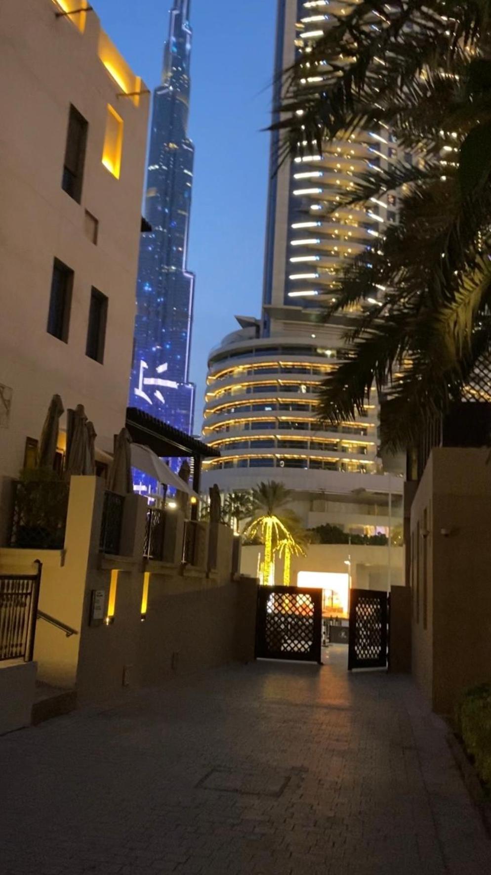Lux Burj Khalifa Views 2br Iconic Heart Of Direct Views The Location Mall Boulevard Dubai